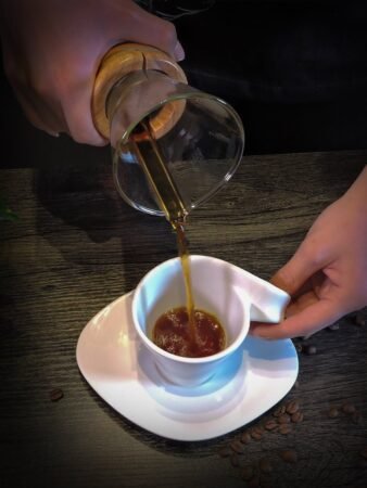  Coffee Gear for Christmas Gift - CHEMEX® Three Cup Classic | image - 3